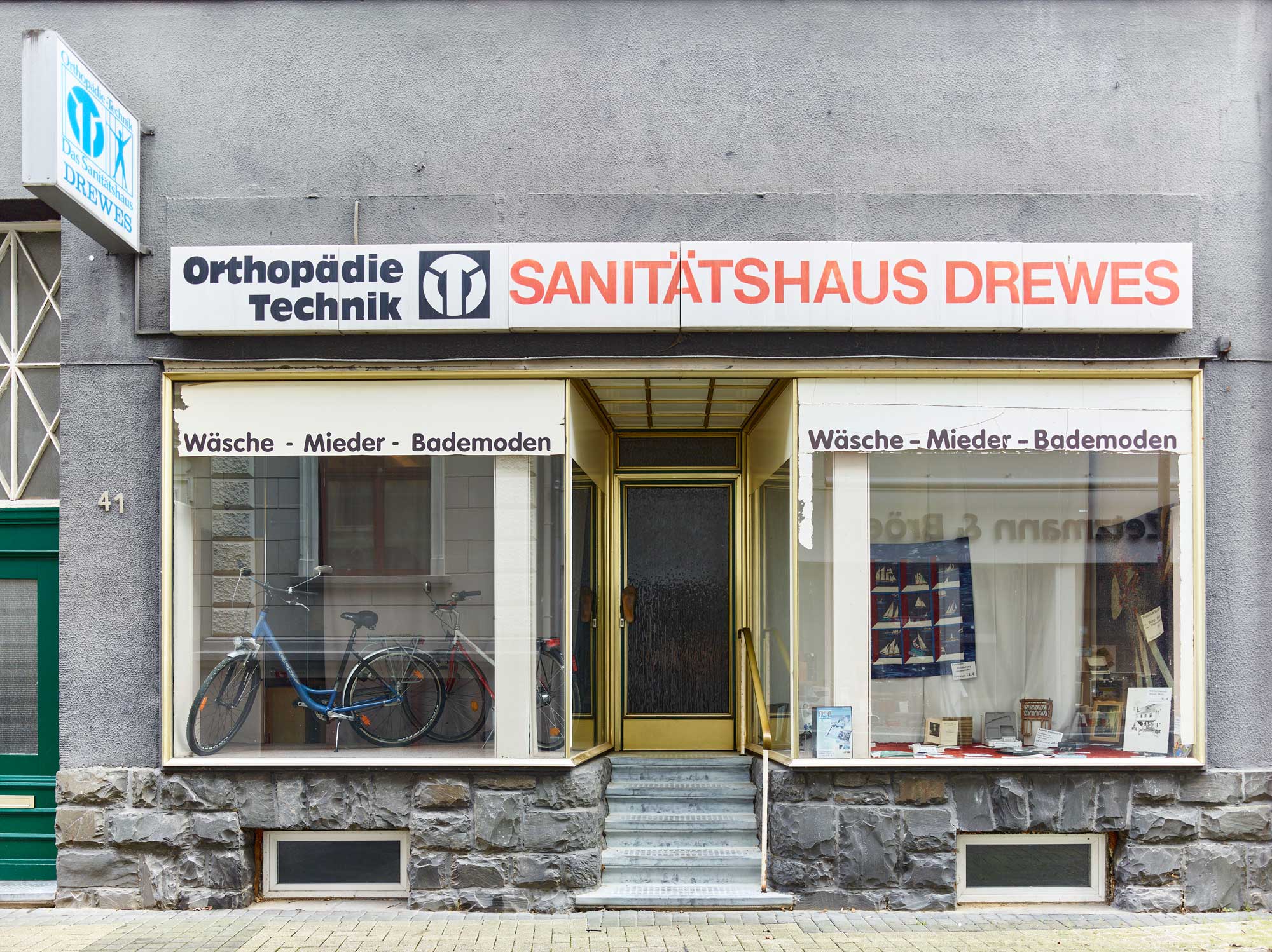 Jaeger-Joerg-02a-Vorrübergehend-geschlossen-Glashaus
