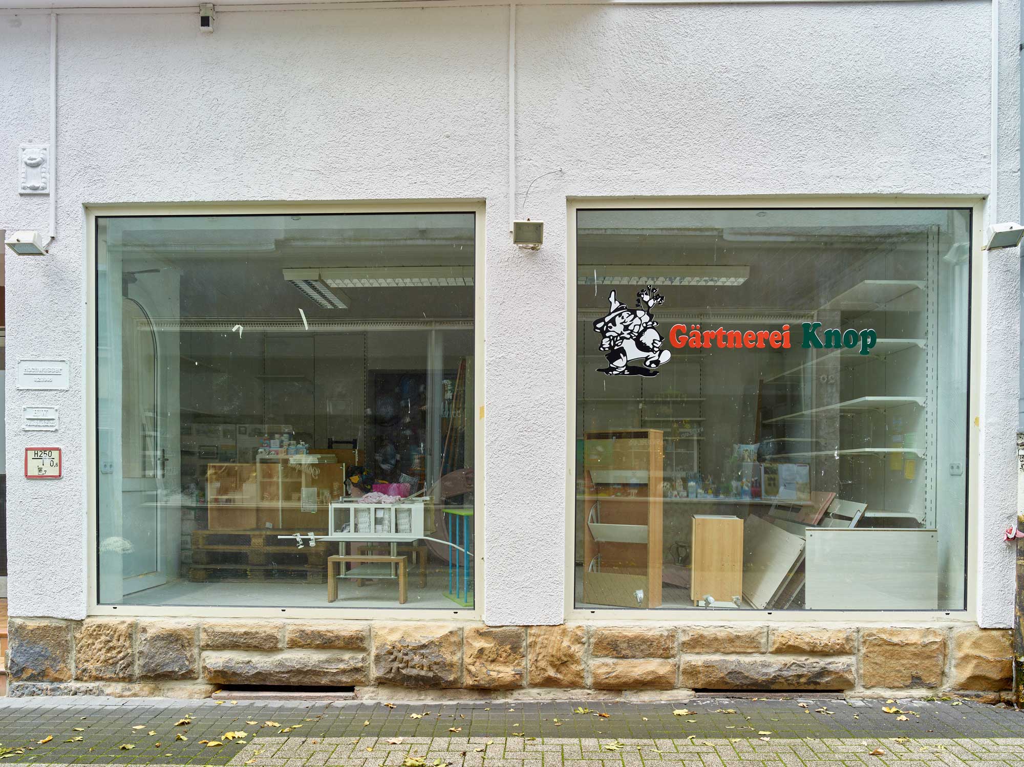 Jaeger-Joerg-06-Vorrübergehend-geschlossen-Glashaus
