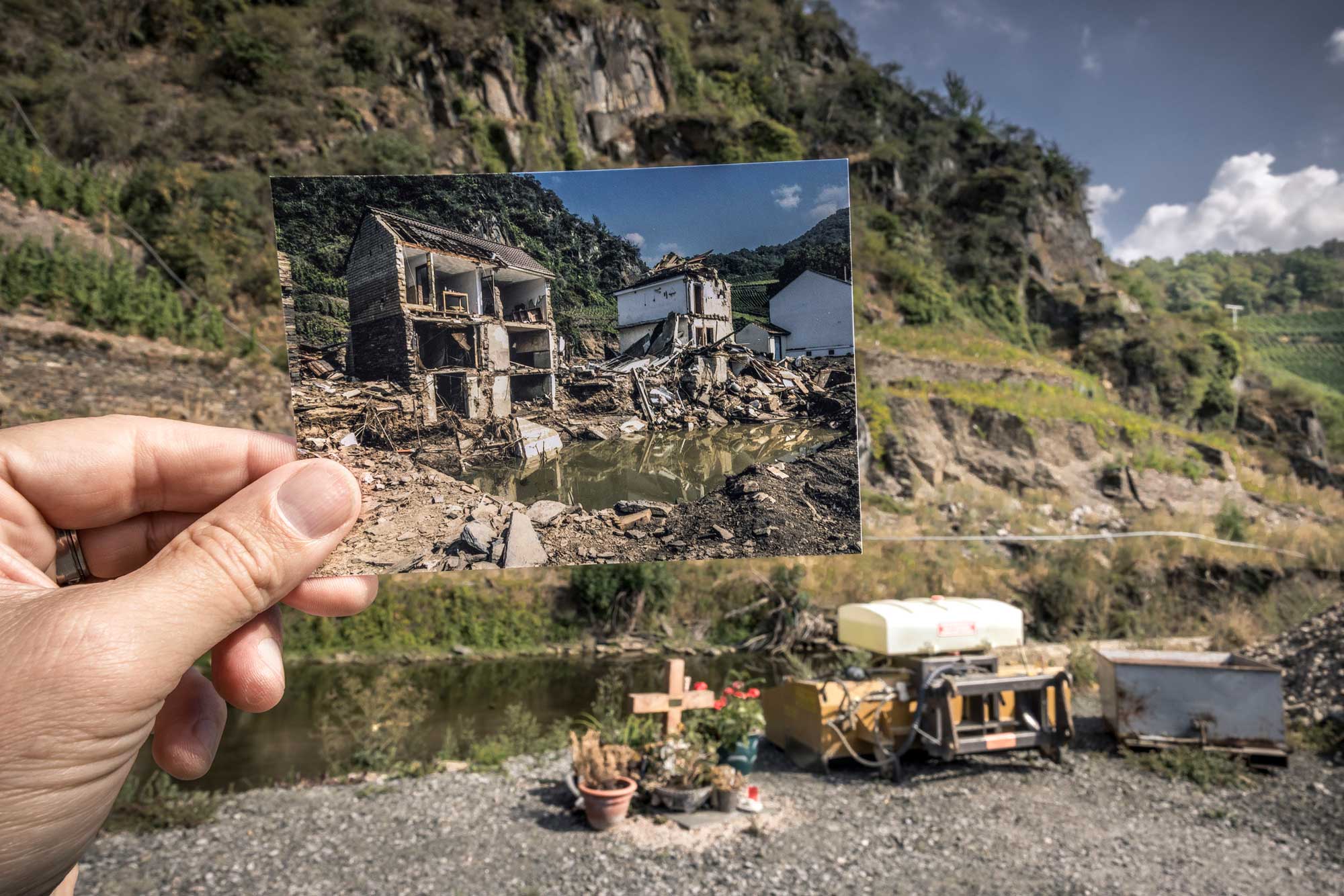 Schultze_3045_FloodPostcards_007